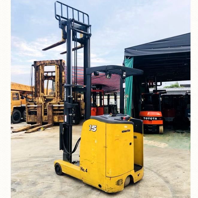 日本二手前移式1.5噸小松電動(dòng)叉車(chē)FB15RL-15