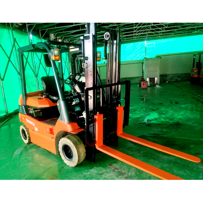 豐田兩噸平衡重式電瓶叉車 上海庫(kù)房現(xiàn)貨銷售 全國(guó)包郵