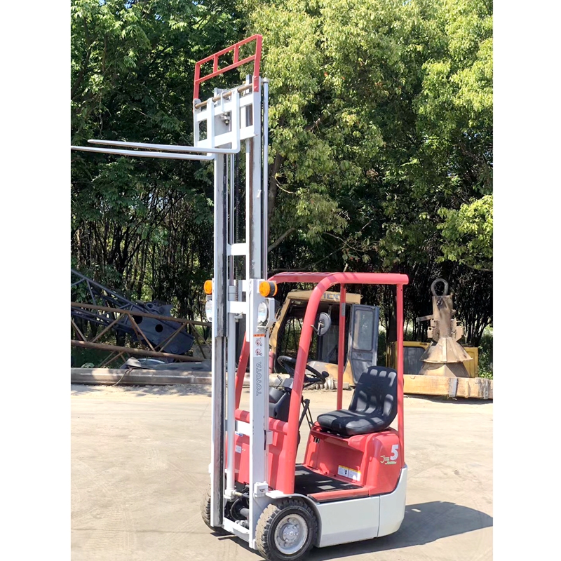 原裝小型電瓶叉車進口豐田0.5噸二手電動叉車電動堆高搬運車