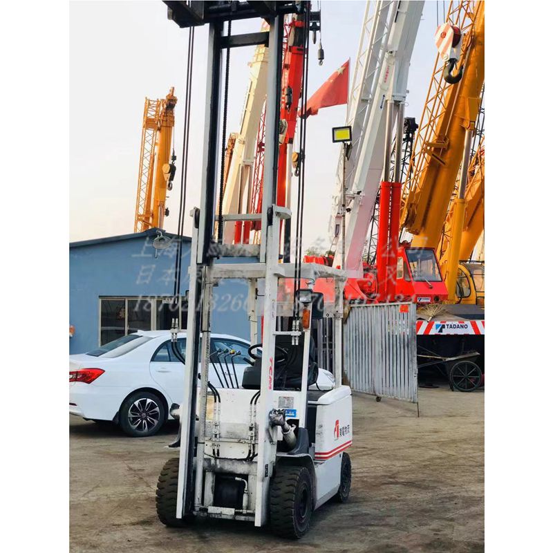 新到TCM原裝進(jìn)口二手電動(dòng)叉車2噸 起升4米 帶調(diào)距叉
