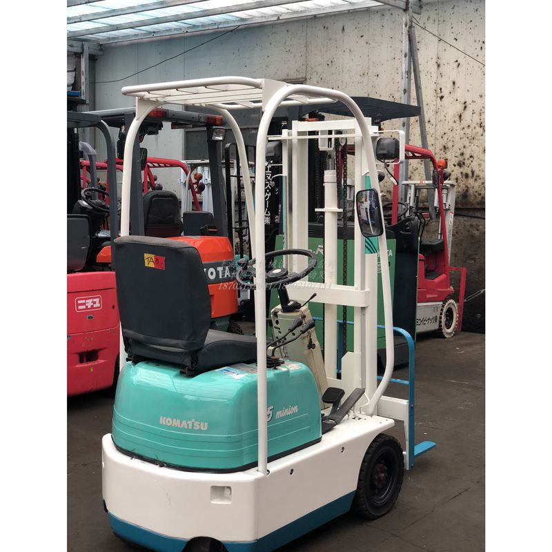 供應(yīng)上海庫房二手小松電動(dòng)叉車0.5小噸位原裝進(jìn)口叉車